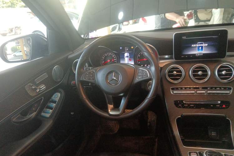 Used Mercedes-Benz GLC 2019 Refreshed GLC 300 L 4MATIC Dynamic Edition
