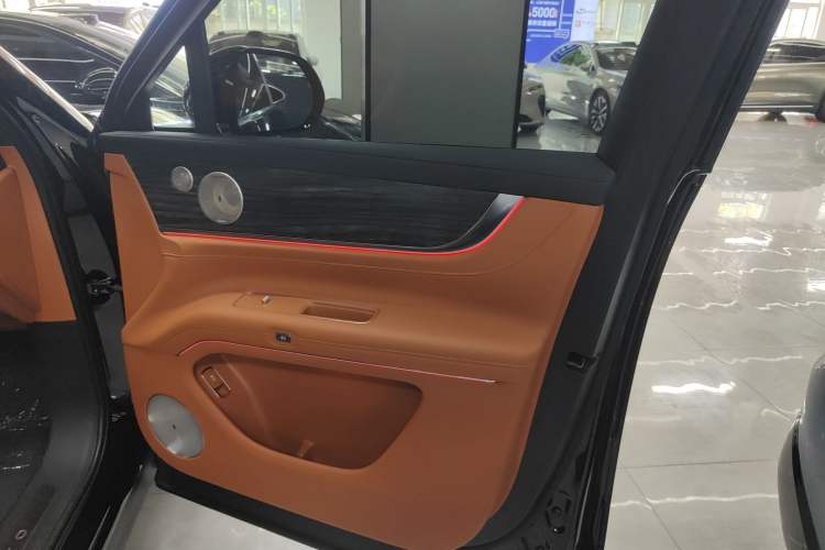 Used Hima AITO M9 2025 All-Electric Ultra Version 100 kWh 5-Seater Model
