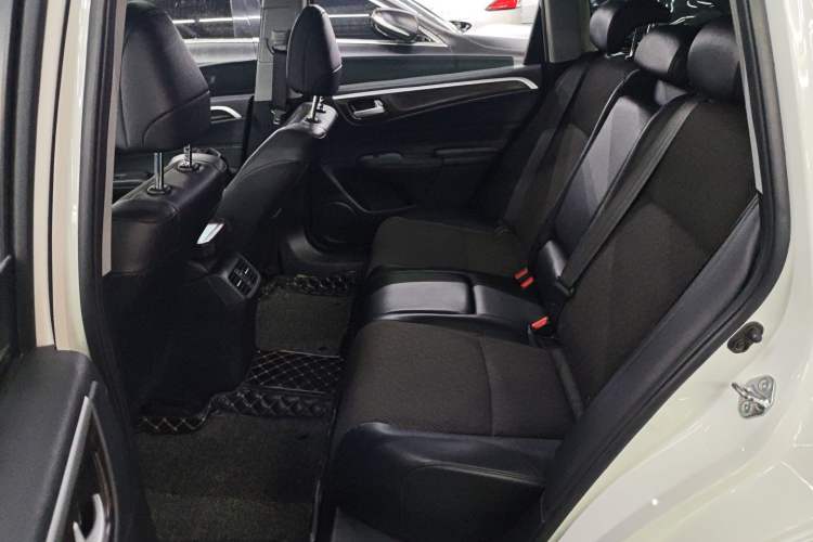 Used Honda Jade 2017 1.8L automatic Comfort version 5 seats
