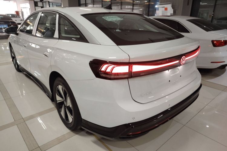 Used Volkswagen ID.7 VIZZION 2024 AIR model