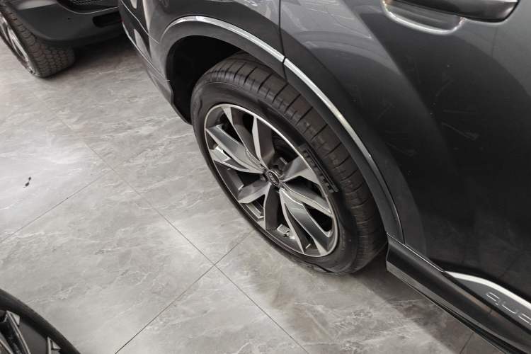 Used Audi Q7 2022 55 TFSI quattro S line Sport model
