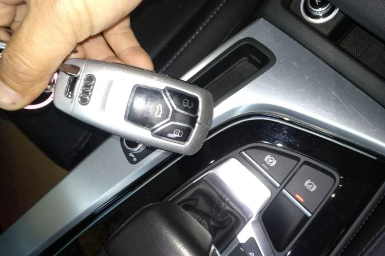 Used Audi A4L 2022 40 TFSI Luxury Dynamic Model
