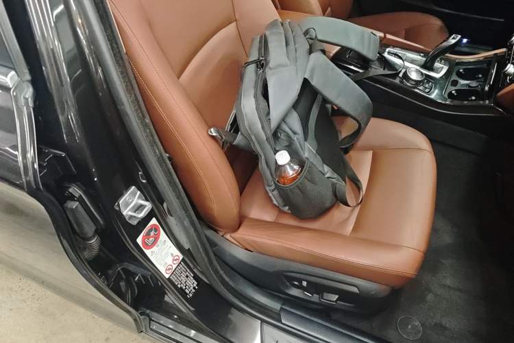 Used BMW 5 Series 2014 528Li Leading Model
