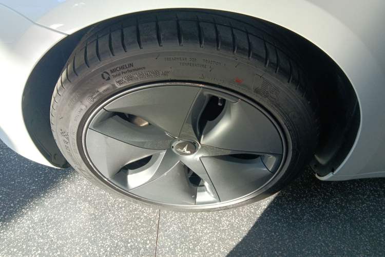 Used Tesla Model 3 2020 Standard Range Rear-Wheel Drive Upgraded Version
