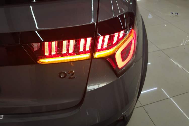 Used Lynk & Co 02 2018 1.5T DCT Two-Wheel Drive Pro Version China V Emission Standard
