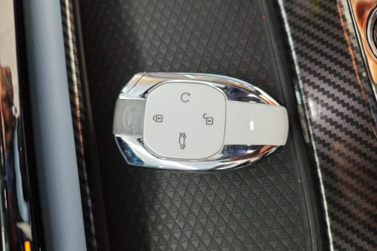 Used GAC Trumpchi EMPOW 2023 Shadow Leopard H Smart Hybrid Edition
