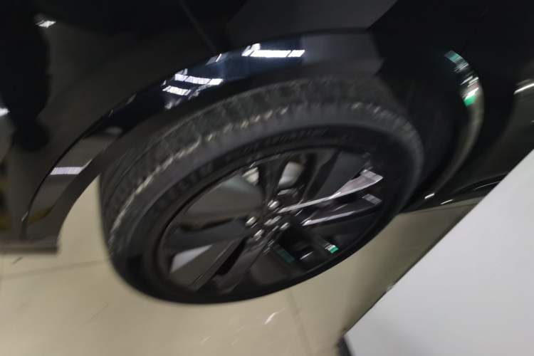 Used Li Auto L8 2024 Pro Model
