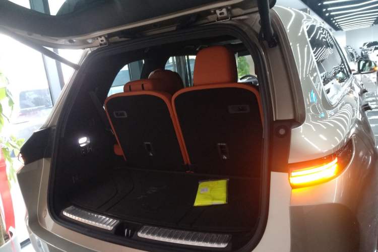 Used Li Auto L9 2022 Max model
