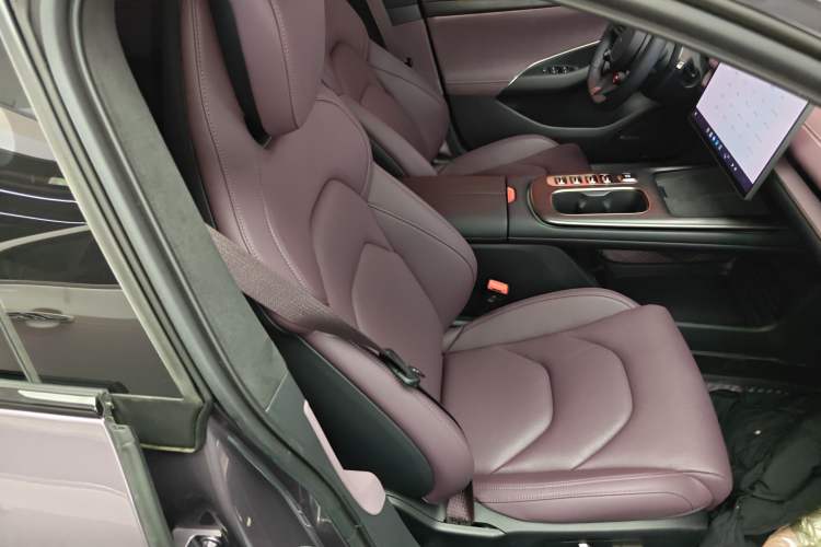 Used  SU7 2024 Four-Wheel Drive Ultra-Long Range Advanced Intelligent Driving Max Edition
