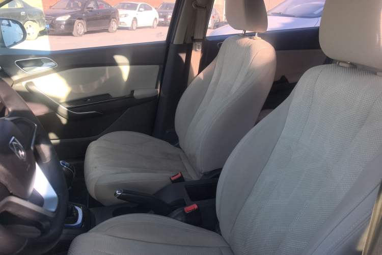 Used Baojun 310W 2017 1.5L Manual Comfort Model China V Standard