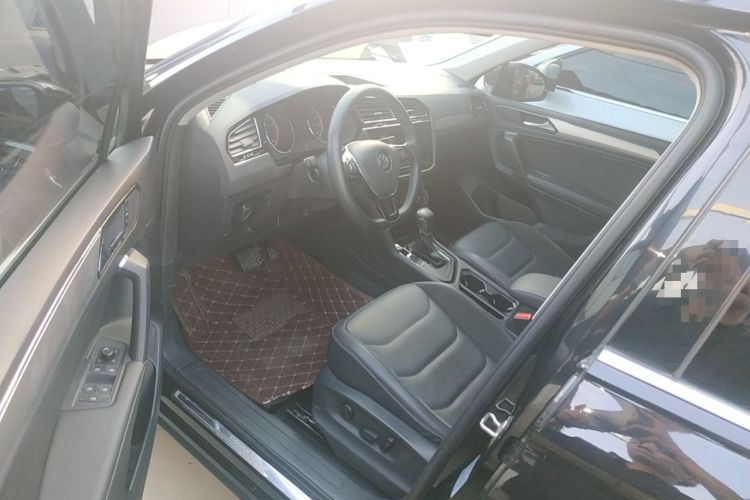 Used Volkswagen Tiguan L 2019 330TSI Automatic Two-Wheel Drive Smart Luxury Version China VI Standard
