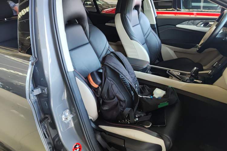 Used Lynk & Co 02 2018 1.5T DCT Two-Wheel Drive Zhaoban China V Standard
