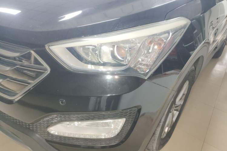 Used Hyundai Santa Fe 2015 2.0T Automatic Two-Wheel Drive Smart Version 5 Seats
