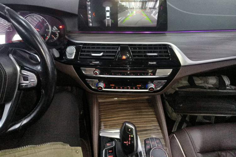 Used BMW 5 Series 2018 530Li Leading Edition Luxury Package
