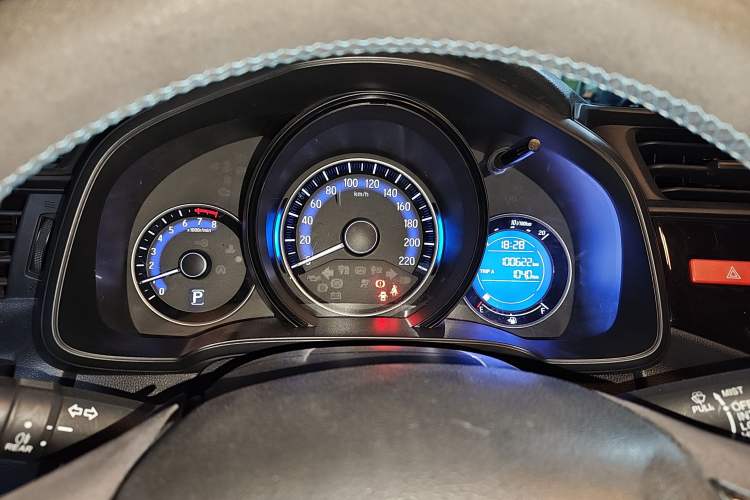 Used Honda Fit 2016 1.5L LXS CVT Comfort Sunroof Version
