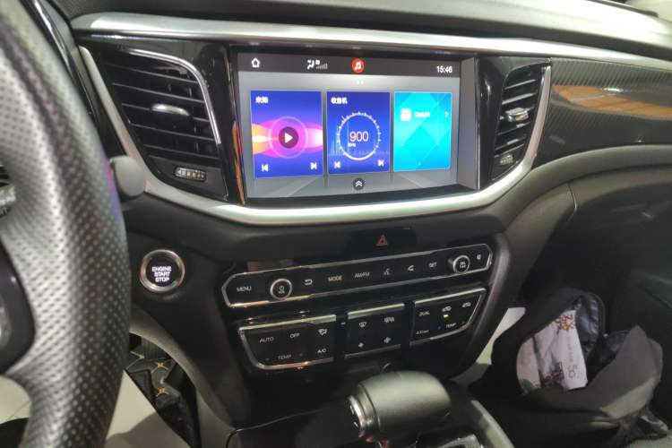 Used GAC Trumpchi GS7 2017 280T Two-Wheel Drive Luxury Model
