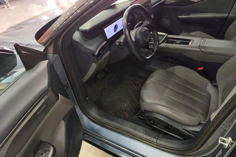 Used Lynk & Co 07 2024 EM-P 126 Long-Range Ultra