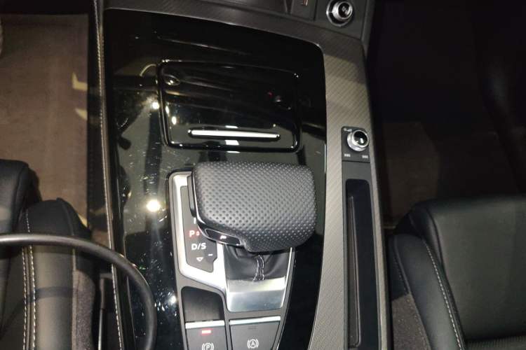 Used Audi Q5L 2025 40 TFSI Luxury Dynamic Edition
