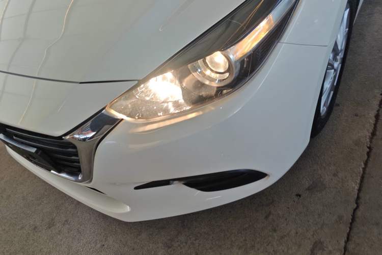 Used Mazda Mazda 3 Axela 2019 Cloud-Controlled Version Sedan 1.5L Automatic Comfort Trim China VI Standard
