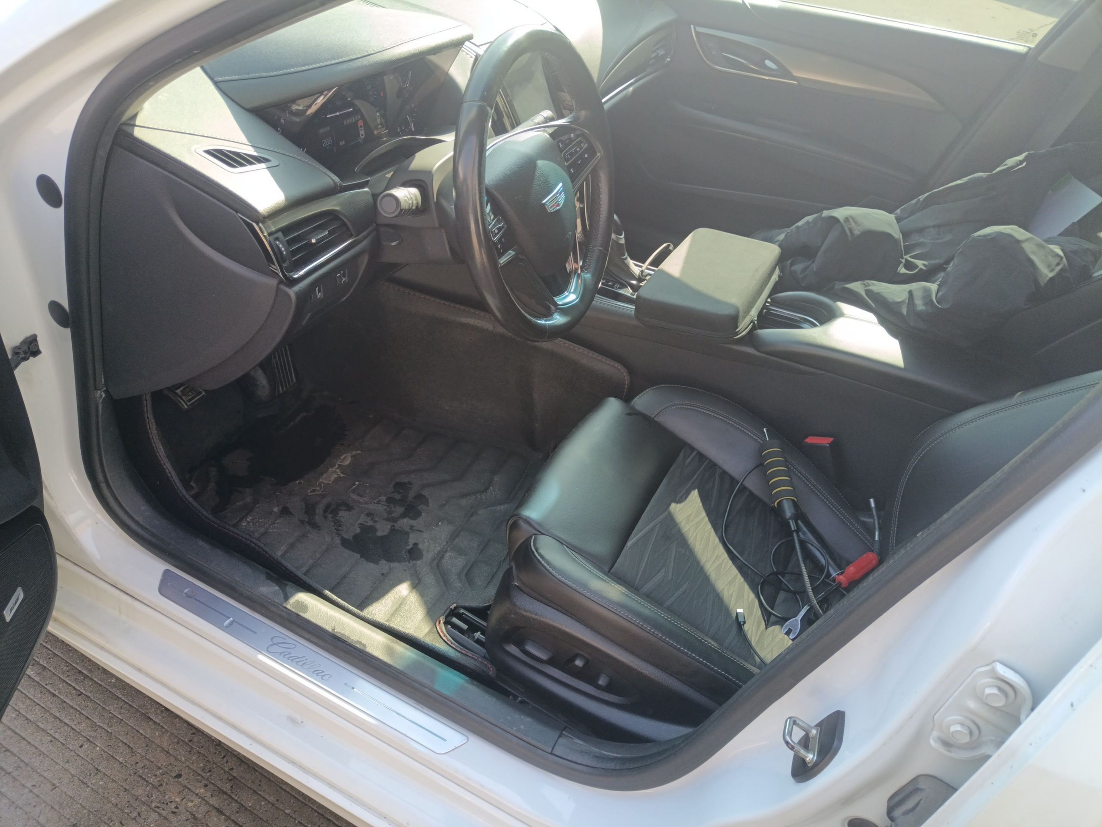 Переднее сиденье в автомобиле