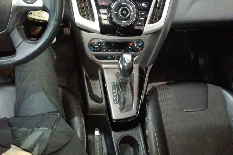 Used Ford Focus 2012 Hatchback 1.6L Automatic Fashion Edition
