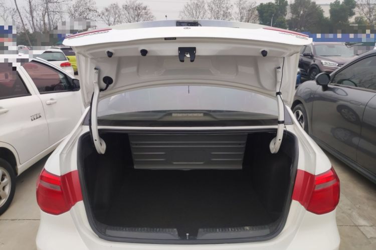 Used Volkswagen Jetta 2015 Value Edition 1.6L Manual Fashionable Style
