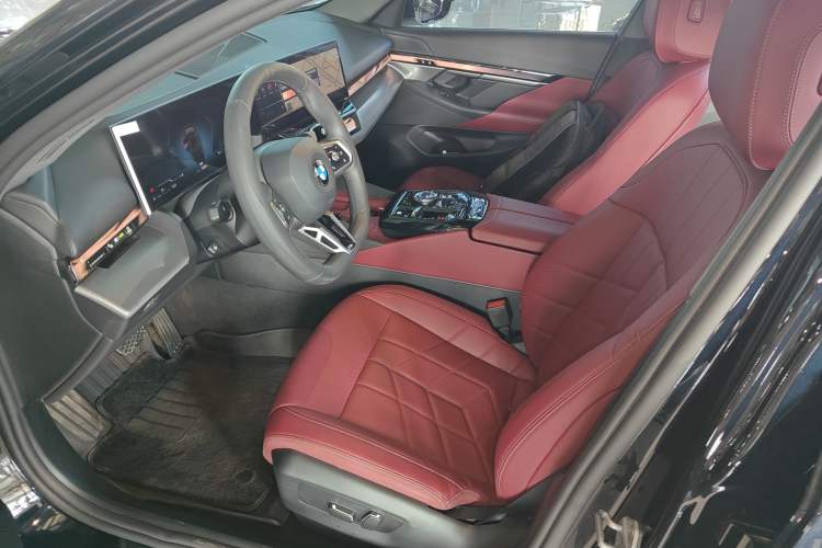 Used BMW 5 Series 2025 525Li M Sport Package
