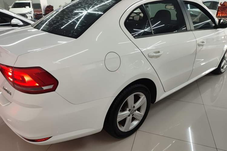 Used Volkswagen Lavida 2017 1.6L Automatic Fashion Edition
