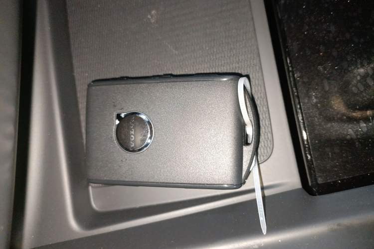 Used Volvo XC60 2026 B5 4x4 Smart Luxury Edition
