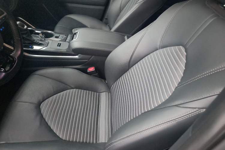 Used Toyota Crown Kluger 2021 2.5L HEV Four-Wheel Drive Premium Edition
