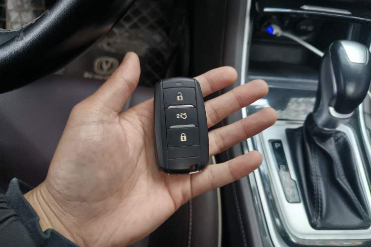 Used Changan Raeton CC 2018 1.5T Automatic Haoya Model China V Standard