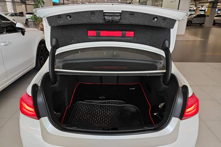 Used BMW 3 Series 2016 320Li Fashion Model