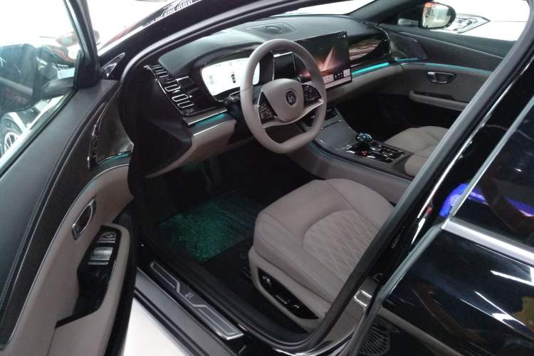 Used BYD Han 2025 EV with 701 km of Laser Radar-Enabled Intelligent Driving
