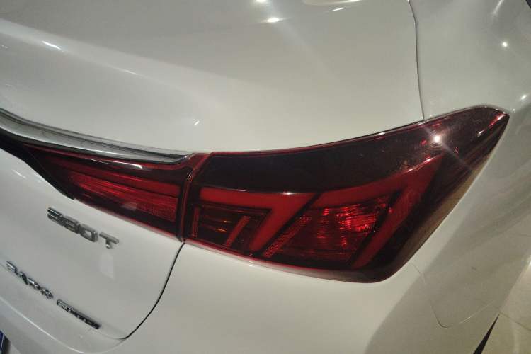 Used Changan Eado 2021 PLUS Blue Whale NE 1.4T GDI DCT Prestige Model
