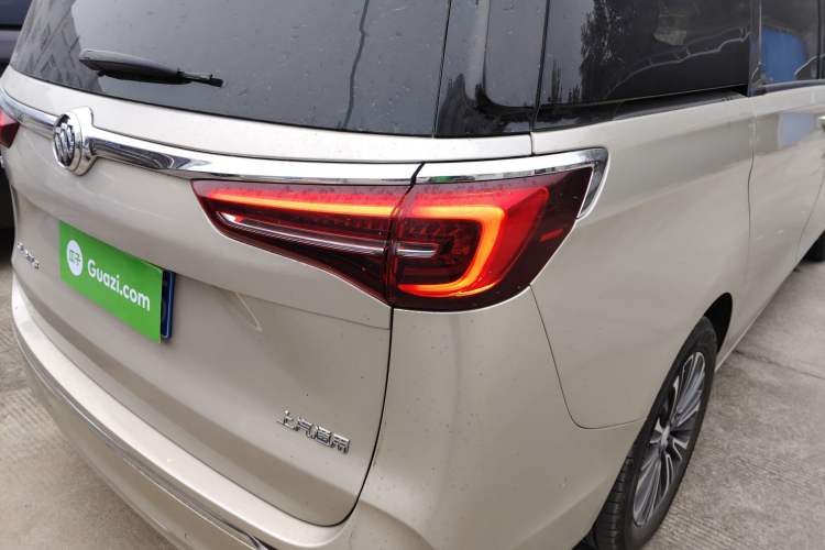 Used Buick GL8 2021 ES Landtrek 653T Luxury Model
