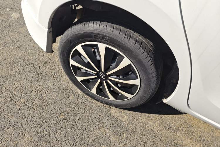 Used Toyota YARiS L 2016 1.5E Automatic JingSu Edition
