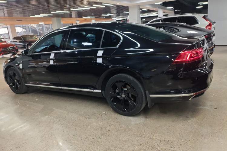 Used Volkswagen Magotan 2020 330TSI DSG Leading Model
