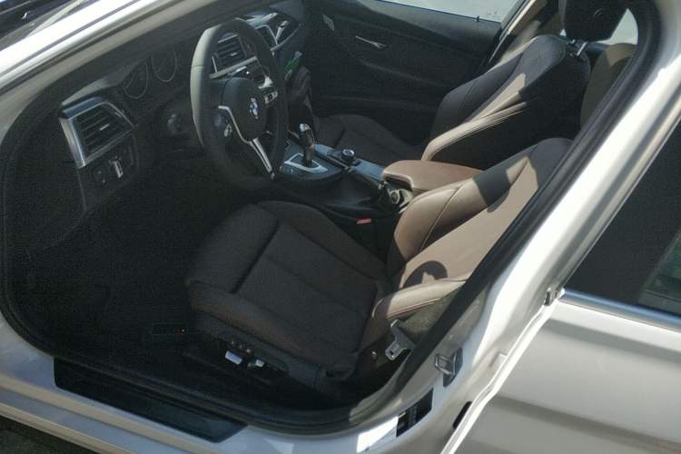 Used BMW 3 Series 2018 320Li Fashion Model
