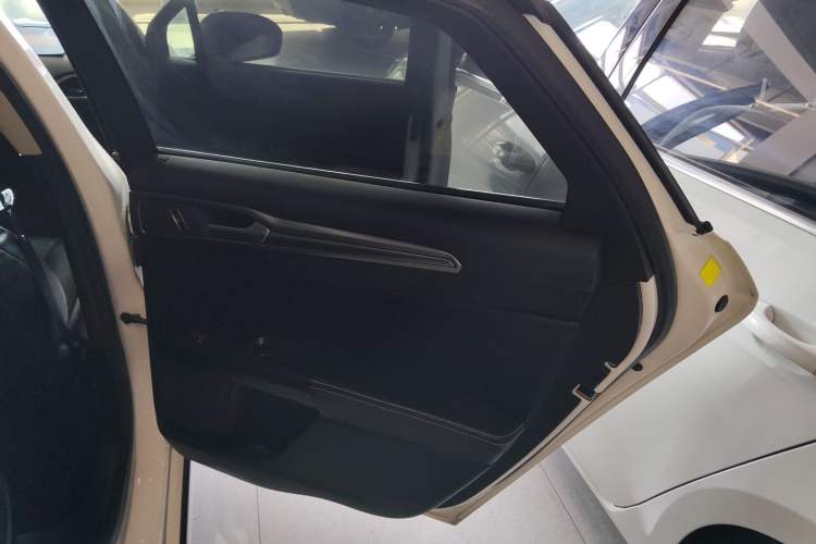 Used Ford Mondeo 2017 EcoBoost 200 Stylish Model