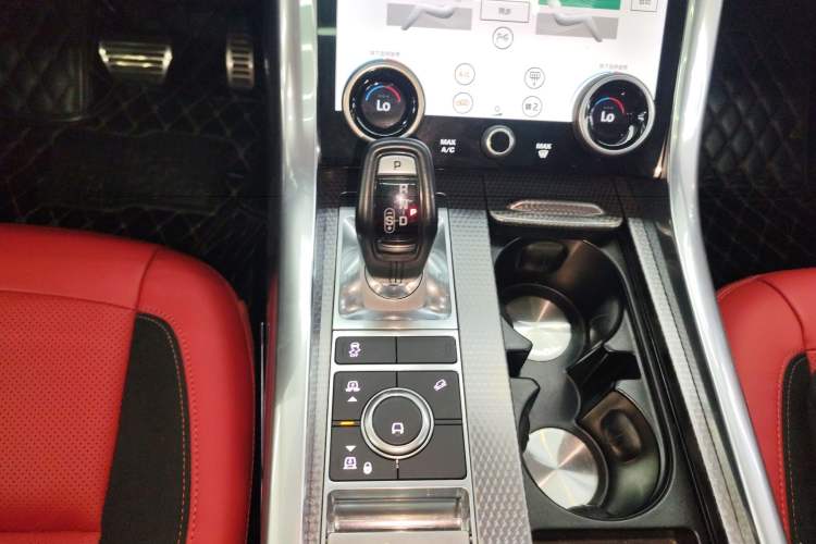 Used Land Rover Range Rover Sport 2019 3.0 L6 HSE DYNAMIC
