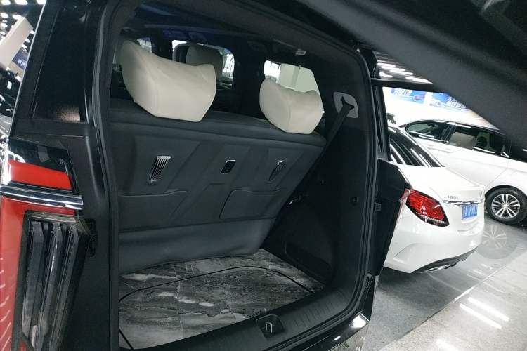 Used GAC Trumpchi M8 2024 Master Series 400T Prestige Edition
