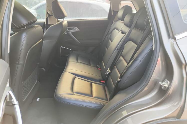 Used Geely Auto Emgrand X7 Sport 2018 1.8TD Automatic Two-Wheel Drive Smart Connect 4G Internet Edition