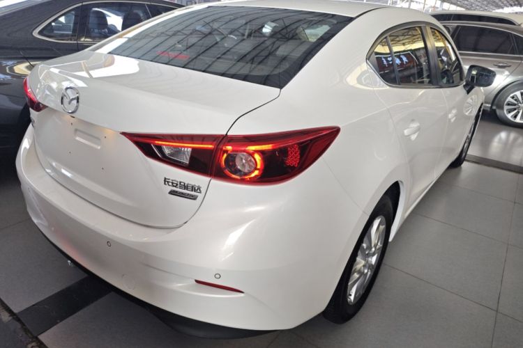 Used Mazda Mazda 3 Axela 2019 Cloud-Controlled Sedan 1.5L Automatic Luxury Model China VI Standard
