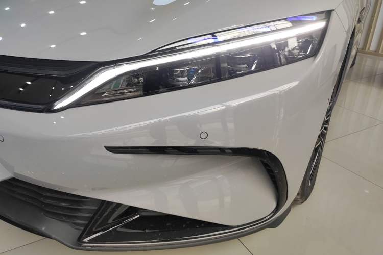 Used BYD Han 2025 EV with 701 km of Laser Radar-Enabled Intelligent Driving