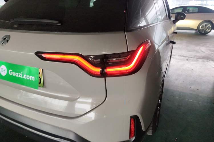 Used Nio ES6 2019 430 km Performance Version
