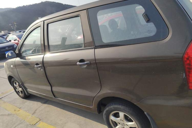 Used Dongfeng Fengon 330 2014 1.5L Manual Utility Version DK15