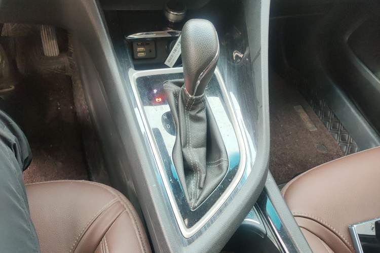 Used Buick GL6 2019 18T 6-Seater Connected Luxury Version China VI Standard
