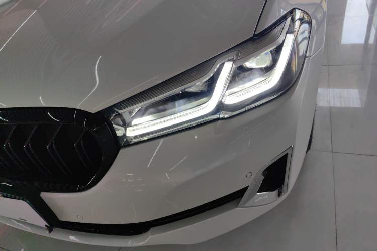 Used BMW 5 Series 2021 525Li Luxury Package