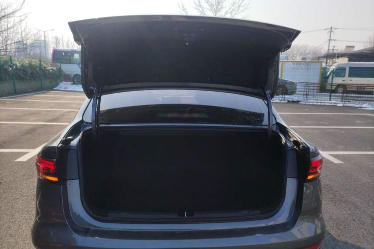 Used Geely Auto Emgrand 2022 4th Generation 1.5L CVT Luxury Model