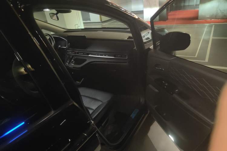 Used Honda Elysion 2022 2.0L eHEV Luxury Edition
